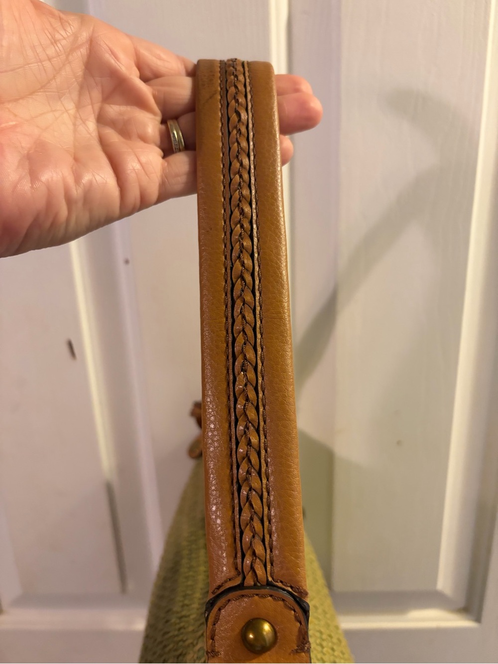 Fossil Green Woven Shoulder Bag with Tan Trim - Picture 5 of 6